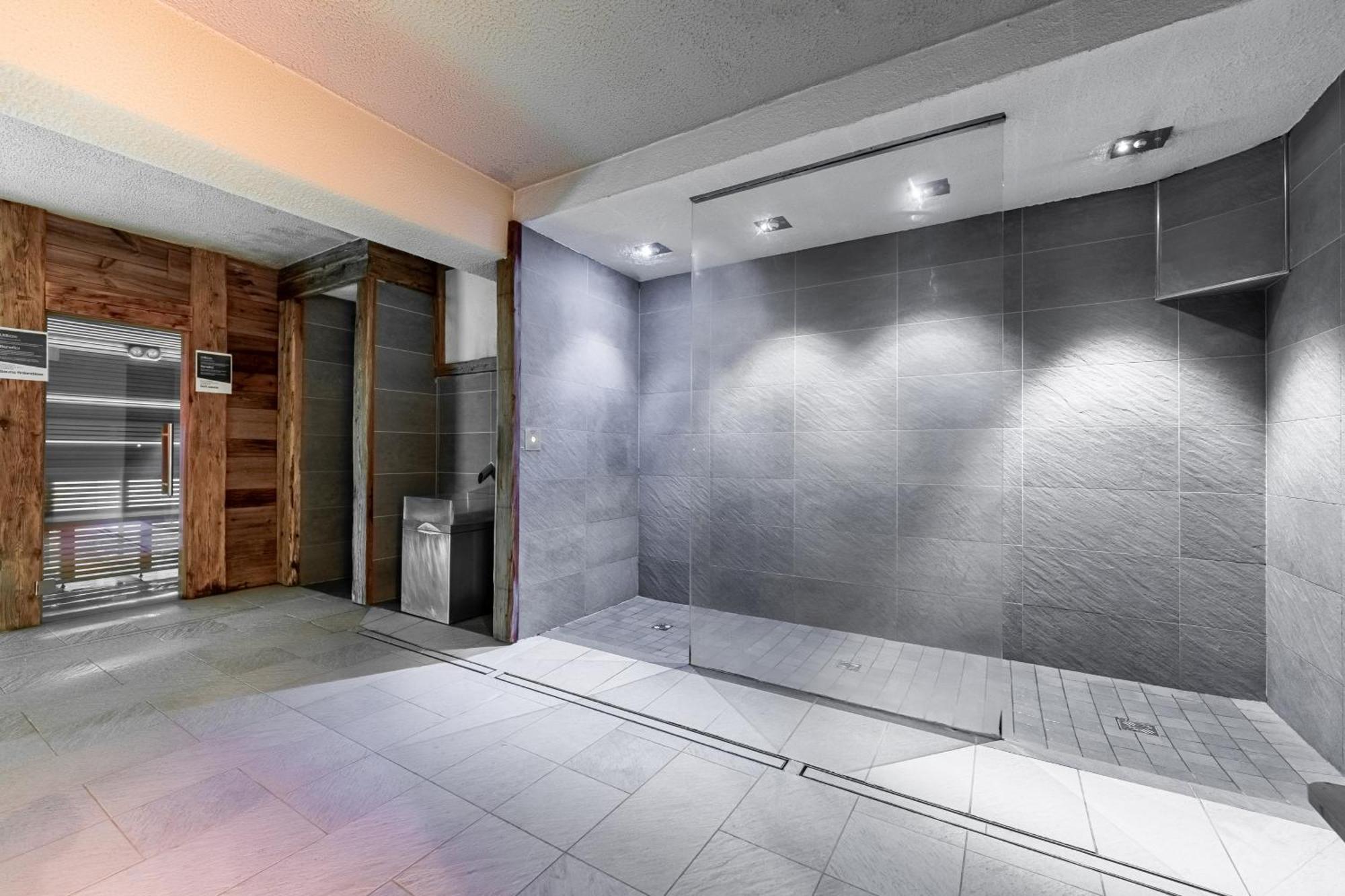 Hotel Dolomiti Schloss カナツェーイ エクステリア 写真