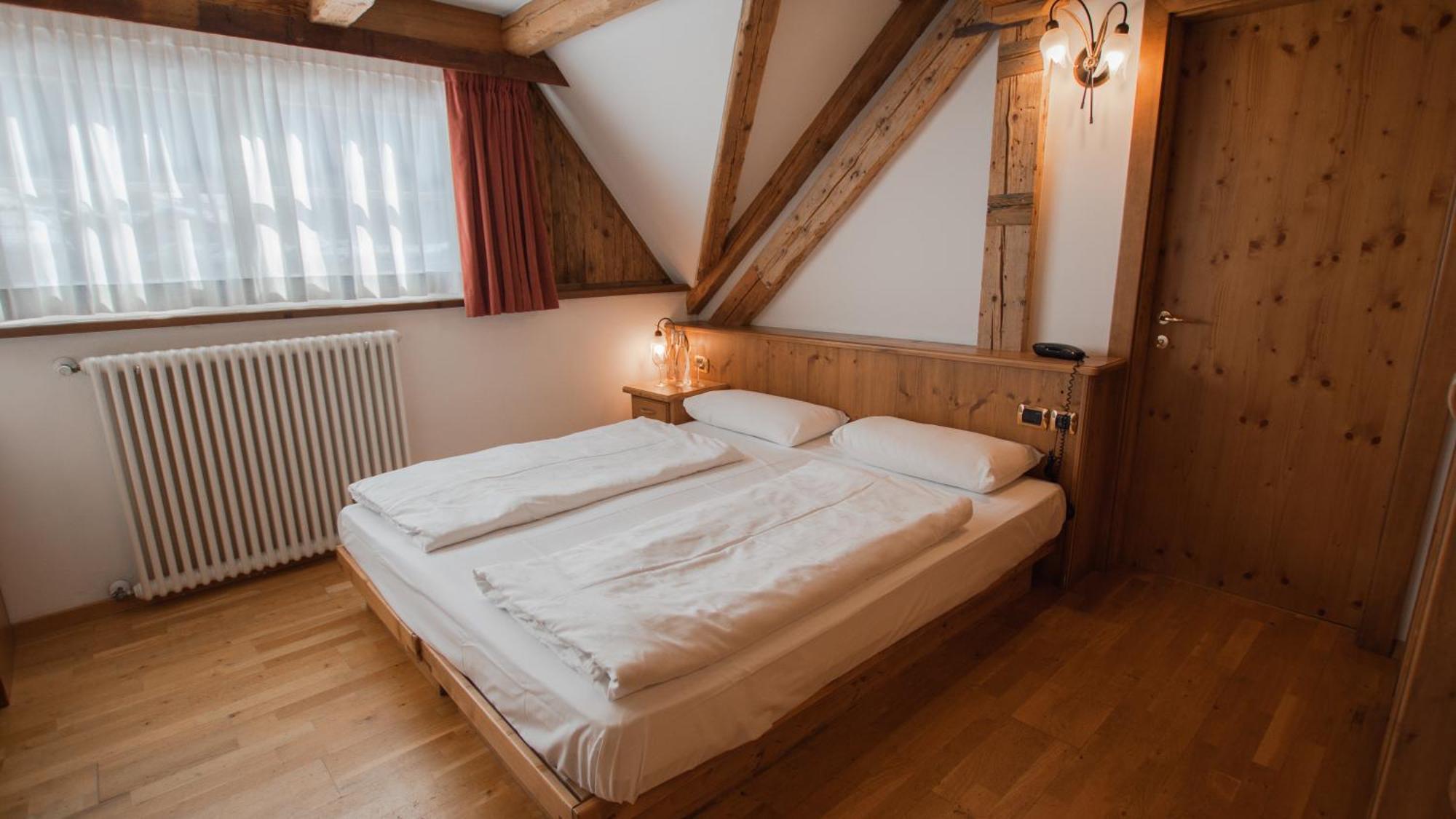 Hotel Dolomiti Schloss カナツェーイ エクステリア 写真
