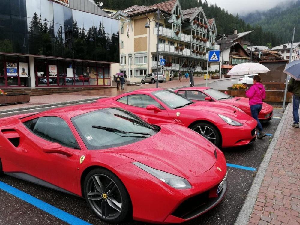 Hotel Dolomiti Schloss カナツェーイ エクステリア 写真